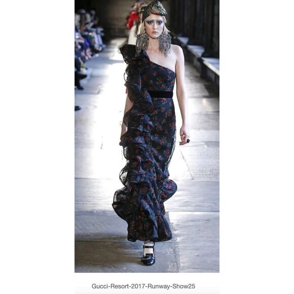 Gucci Resort 2017 Crystal Clip-On Earrings 230mm - Picture 2 of 15